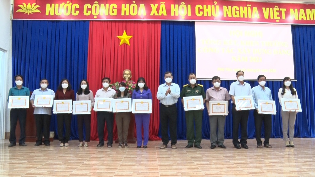 Huyện ủy Phú Tân tổng kết công tác xây dựng Đảng năm 2021