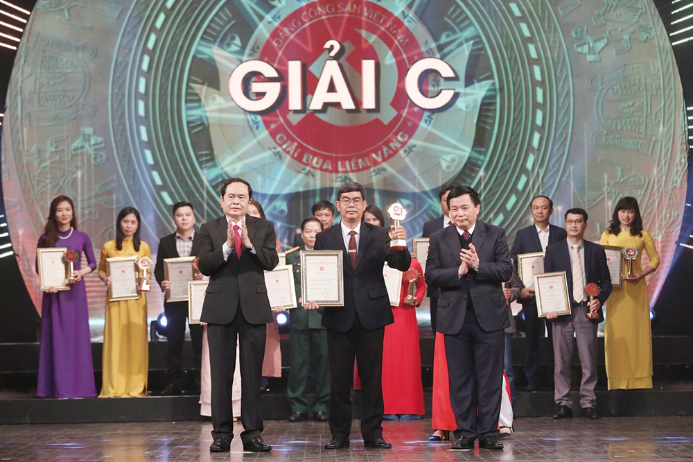 An Giang có 2 tác phẩm đạt Giải Búa liềm vàng