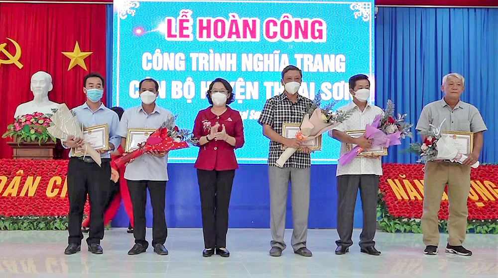 Lễ hoàn công công trình nghĩa trang cán bộ huyện Thoại Sơn