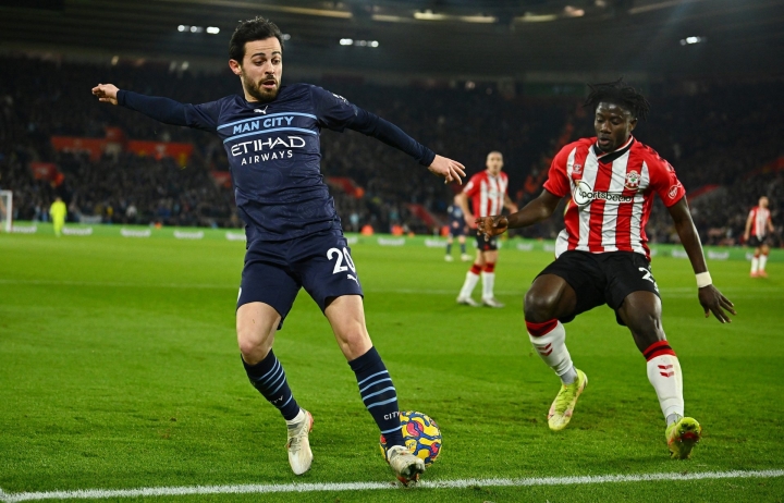 Ngoại hạng Anh: Man City thoát thua trước Southampton