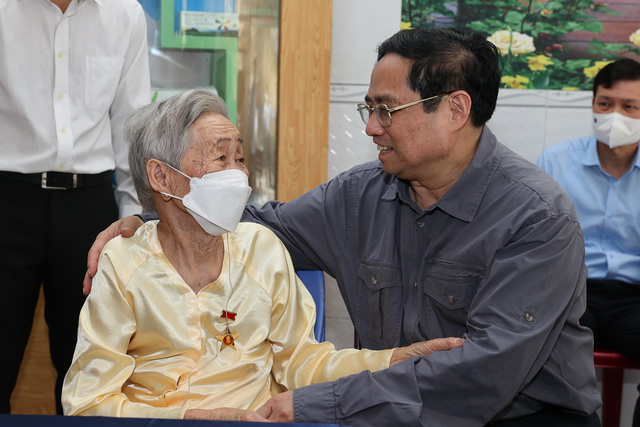 Thủ tướng Phạm Minh Chính: Đón người dân về quê an toàn, chăm lo để mọi người đều có Tết, bù đắp những khó khăn, mất mát do dịch bệnh