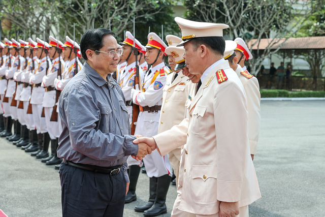 Thủ tướng Phạm Minh Chính: Đón người dân về quê an toàn, chăm lo để mọi người đều có Tết, bù đắp những khó khăn, mất mát do dịch bệnh