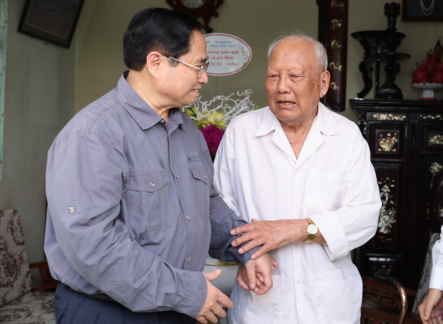 Thủ tướng Phạm Minh Chính: Đón người dân về quê an toàn, chăm lo để mọi người đều có Tết, bù đắp những khó khăn, mất mát do dịch bệnh