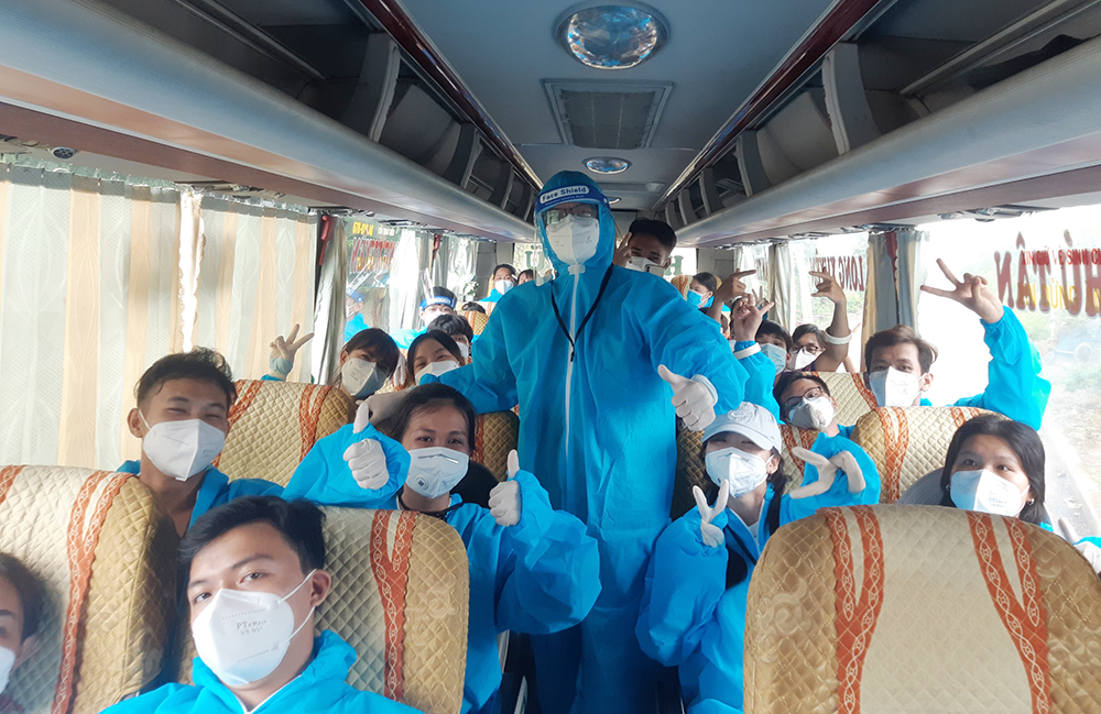Cùng nhau vượt qua khó khăn