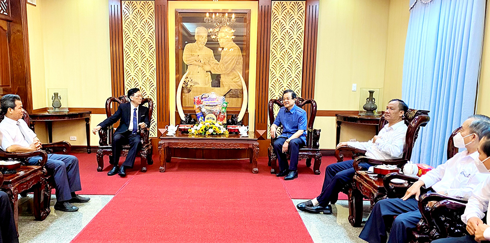 Bí thư Tỉnh ủy tiếp Ban Đại diện Hội thánh Tin lành tỉnh chúc Tết