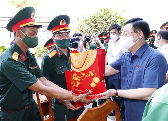 Chủ tịch Quốc hội thăm, chúc Tết tại Tiểu đoàn U Minh 2