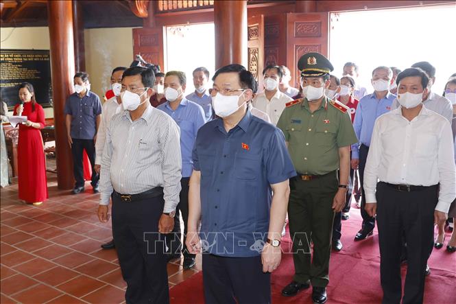 Chủ tịch Quốc hội thăm, chúc Tết tại Tiểu đoàn U Minh 2