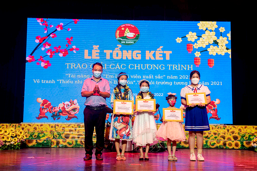 Nhà Thiếu nhi An Giang trao giải các chương trình, hội thi dành cho thiếu nhi năm 2022