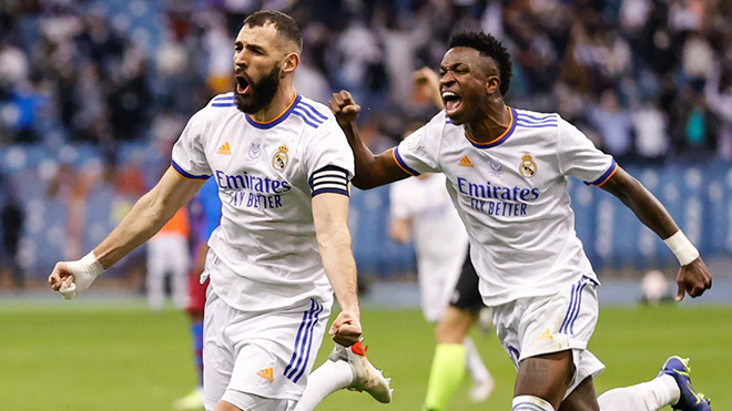 Lộ hợp đồng đầu tiên cho MU, Barca đề nghị 2 năm Azpilicueta
