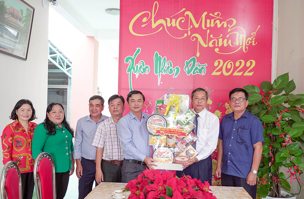 Phó Bí thư Thường trực Tỉnh ủy, Chủ tịch HĐND tỉnh An Giang Lê Văn Nưng thăm, chúc Tết các hội, đoàn thể tỉnh