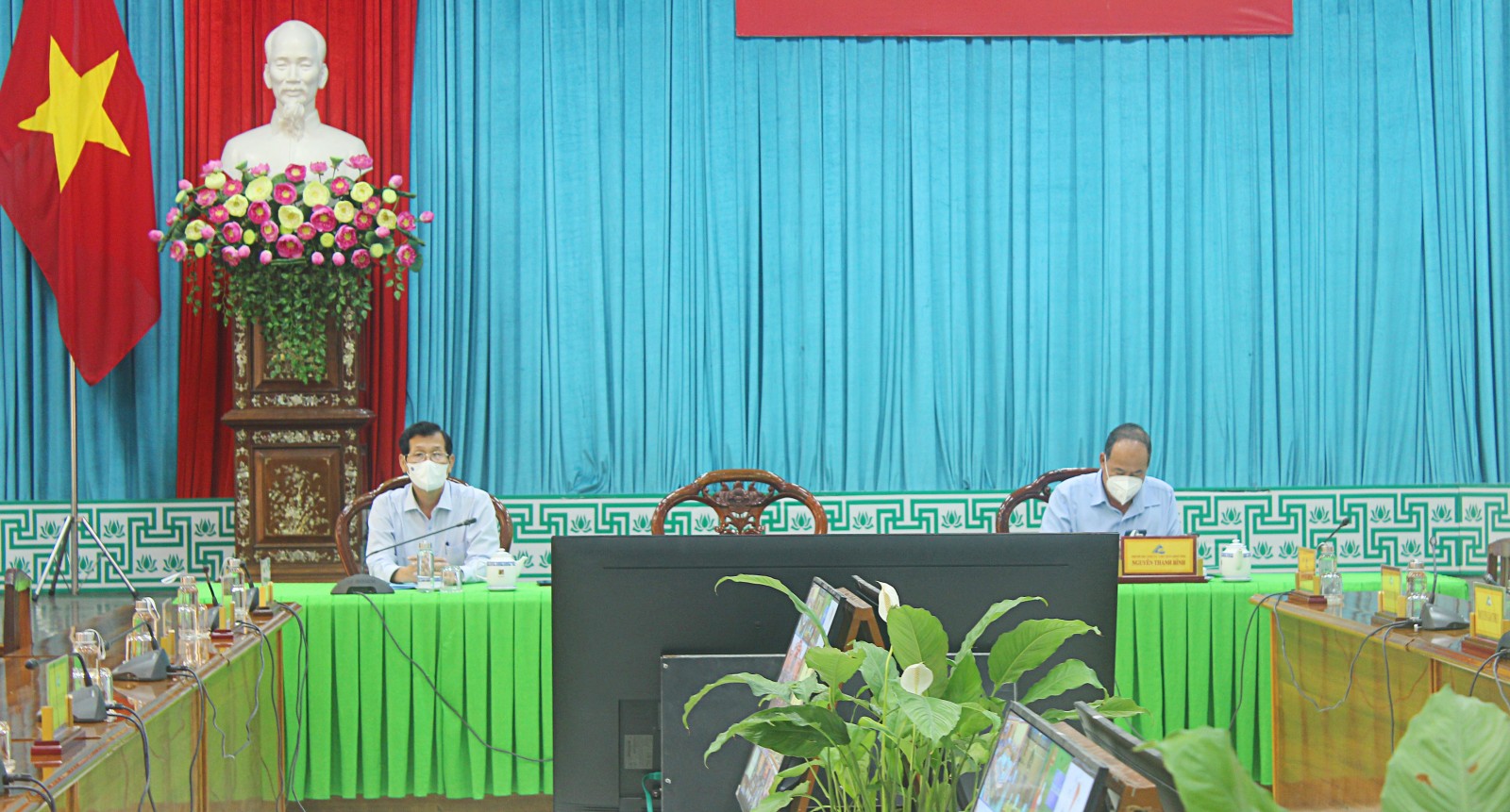 Vừa kiểm soát hiệu quả dịch COVID-19, vừa tổ chức cho nhân dân đón Tết an toàn