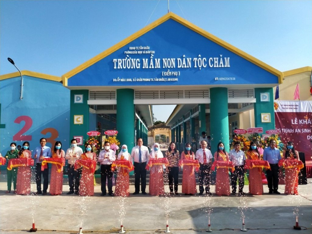 Agribank Chi nhánh An Giang: Tập trung cho vay các lĩnh vực ưu tiên, phát triển ngân hàng điện tử và đóng góp an sinh xã hội