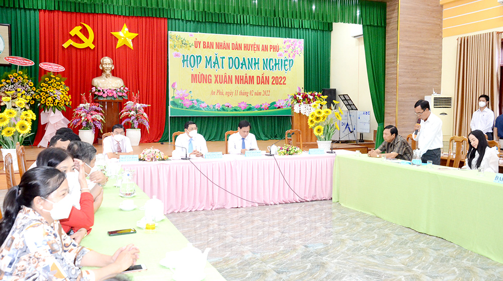 UBND huyện An Phú họp mặt doanh nghiệp mừng Xuân Nhâm Dần