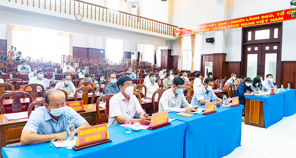Nâng cao năng lực hoạt động của hệ thống Mặt trận Tổ quốc Việt Nam đáp ứng yêu cầu nhiệm vụ trong giai đoạn mới
