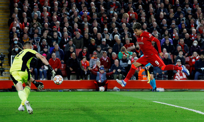 Tiệc bàn thắng mãn nhãn, Liverpool chặn bước Benfica ở tứ kết