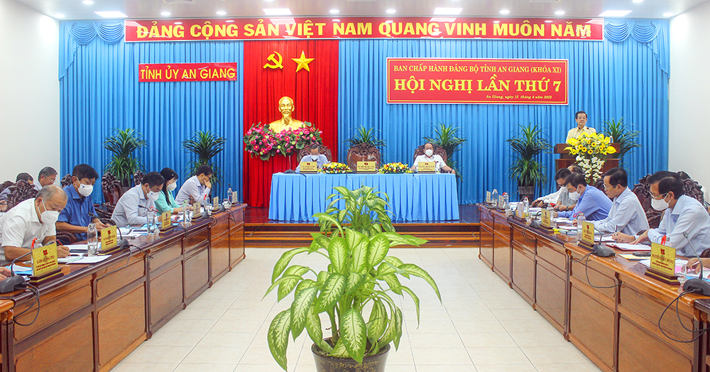 Tập trung nguồn lực, phấn đấu hoàn thành các chỉ tiêu năm 2022 ở mức cao nhất