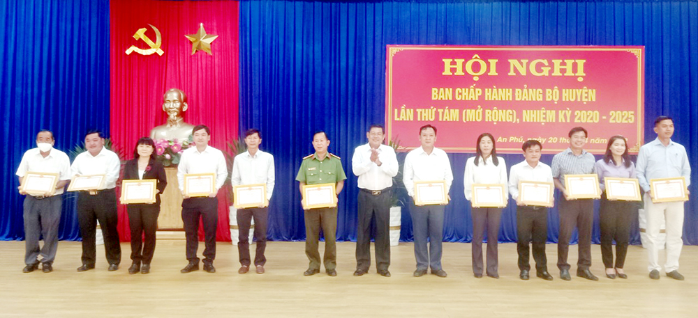 Hội nghị Ban Chấp hành Đảng bộ huyện An Phú lần thứ 8