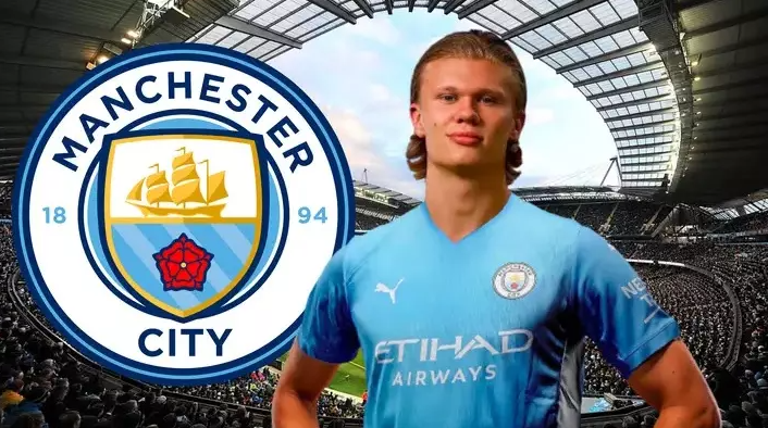 MU thay 8 cầu thủ, Man City xong Haaland