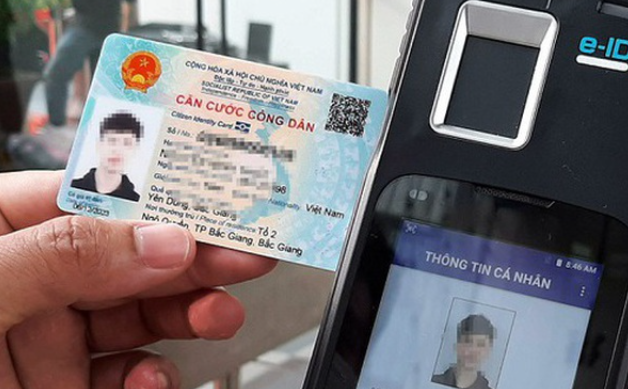 Người dân đã có thể rút tiền bằng chính thẻ Căn cước công dân gắn chip