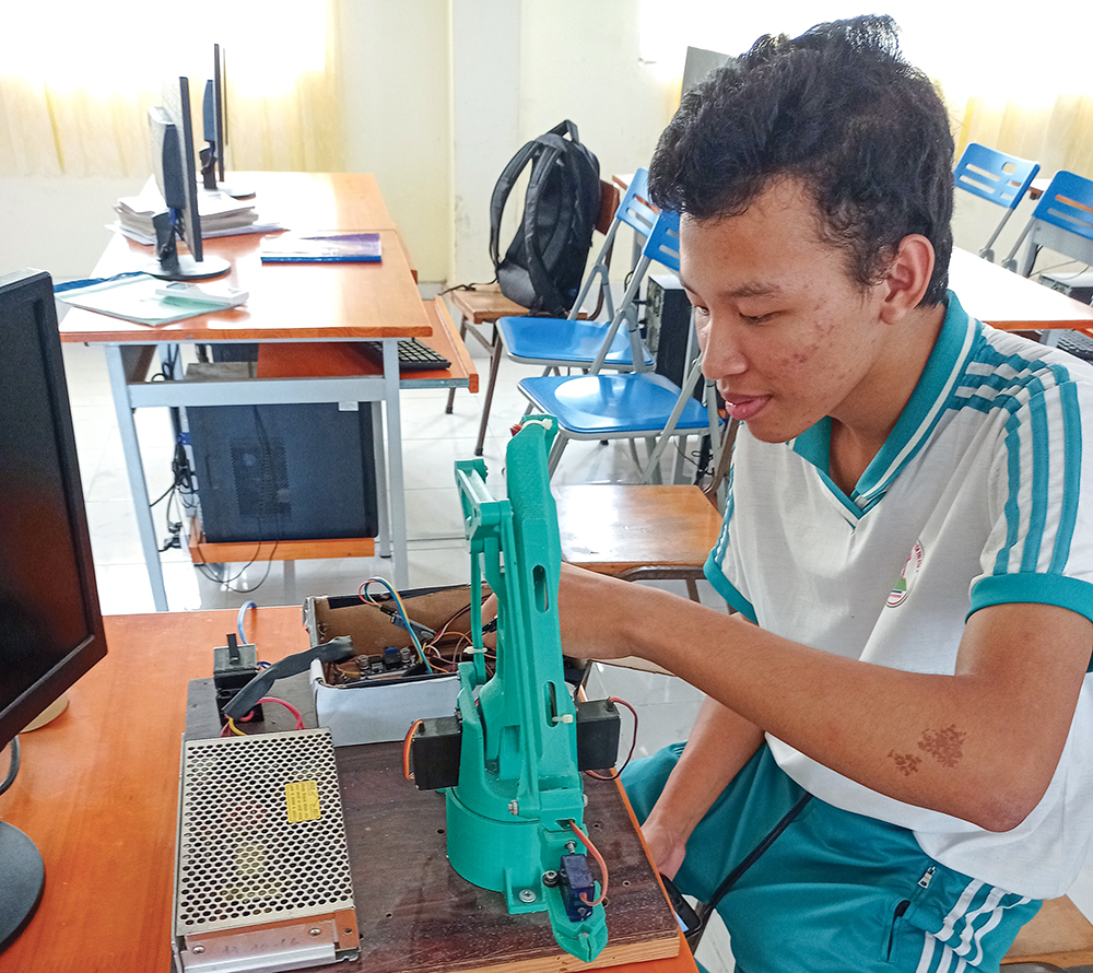 Phong trào nghiên cứu khoa học ở một trường biên giới