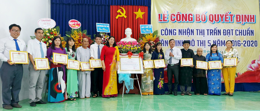 Thị trấn Phú Mỹ đón nhận danh hiệu đạt chuẩn “Văn minh đô thị” 5 năm