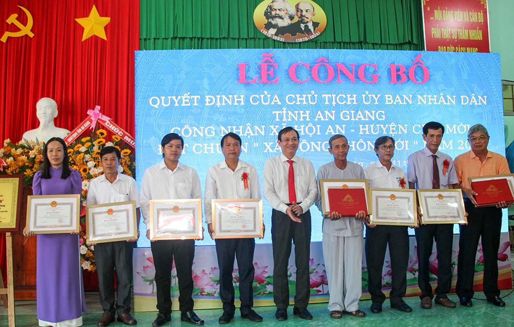Công nhận xã Hội An đạt chuẩn nông thôn mới