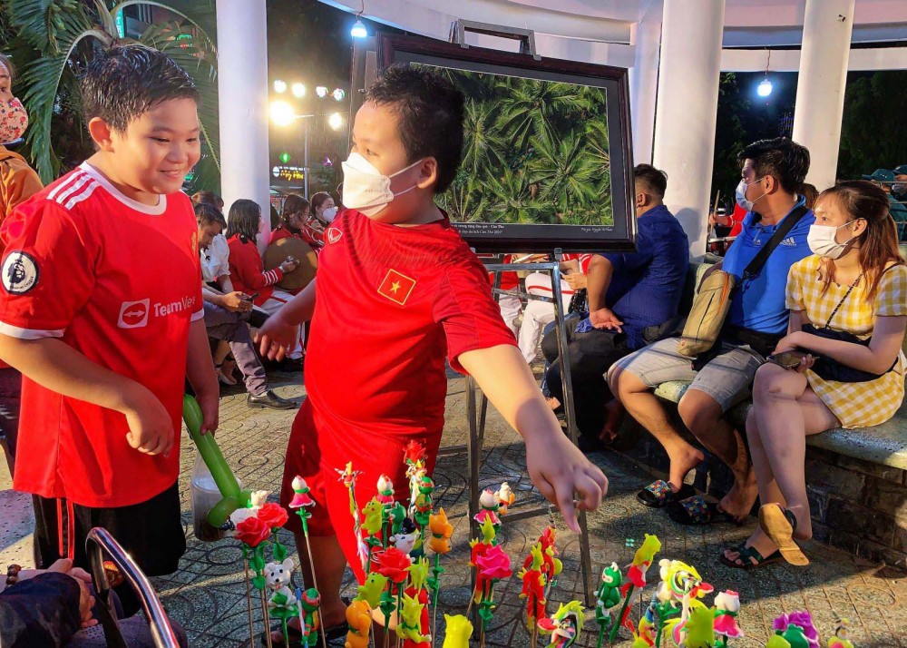 Phát triển kinh tế ban đêm gắn với du lịch
