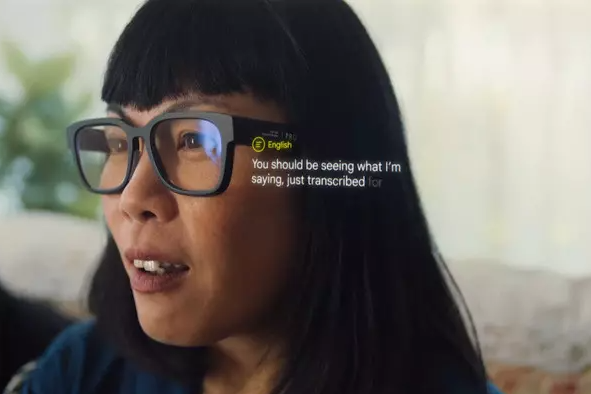 Google ‘nhá hàng’ kính thông minh có khả năng dịch ngôn ngữ