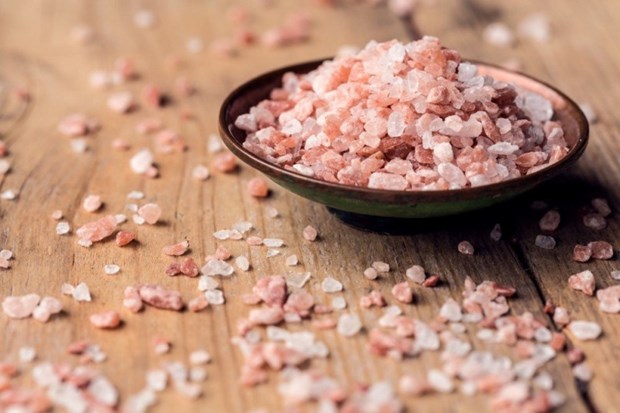 5 bí quyết giúp phái đẹp giải cứu mái tóc khỏi tình trạng bết dầu