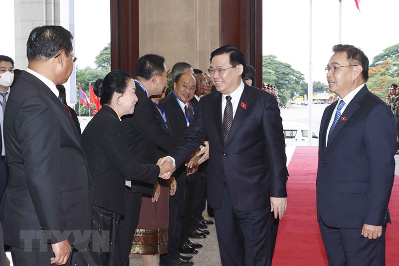 Duy trì, vun đắp mối quan hệ láng giềng gắn bó “có một không hai” giữa Việt Nam và Lào