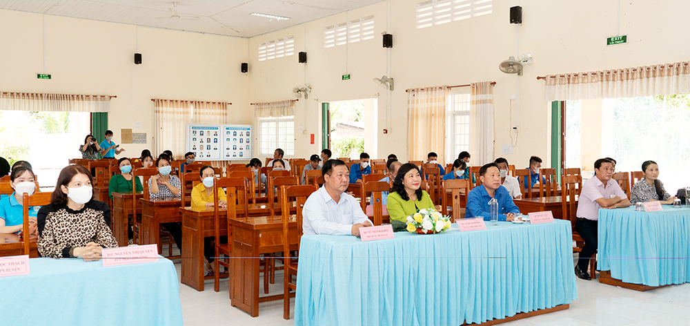 Hội Liên hiệp Phụ nữ tỉnh An Giang phát động trồng cây xanh kỷ niệm 132 năm Ngày sinh Chủ tịch Hồ Chí Minh
