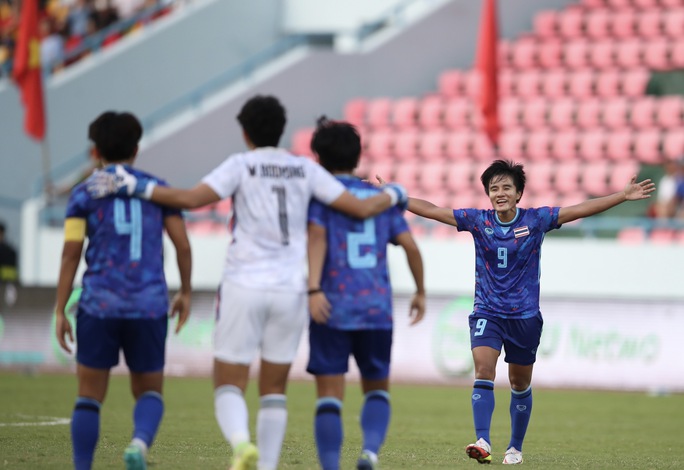 Thắng dễ Philippines, tuyển nữ Thái Lan vào chung kết SEA Games 31
