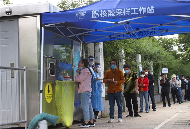 COVID-19 tới 6h sáng 18/5: Lo ngại nhiều biến thể mới ở Triều Tiên; Dự báo dịch kéo dài ít nhất 5 năm nữa