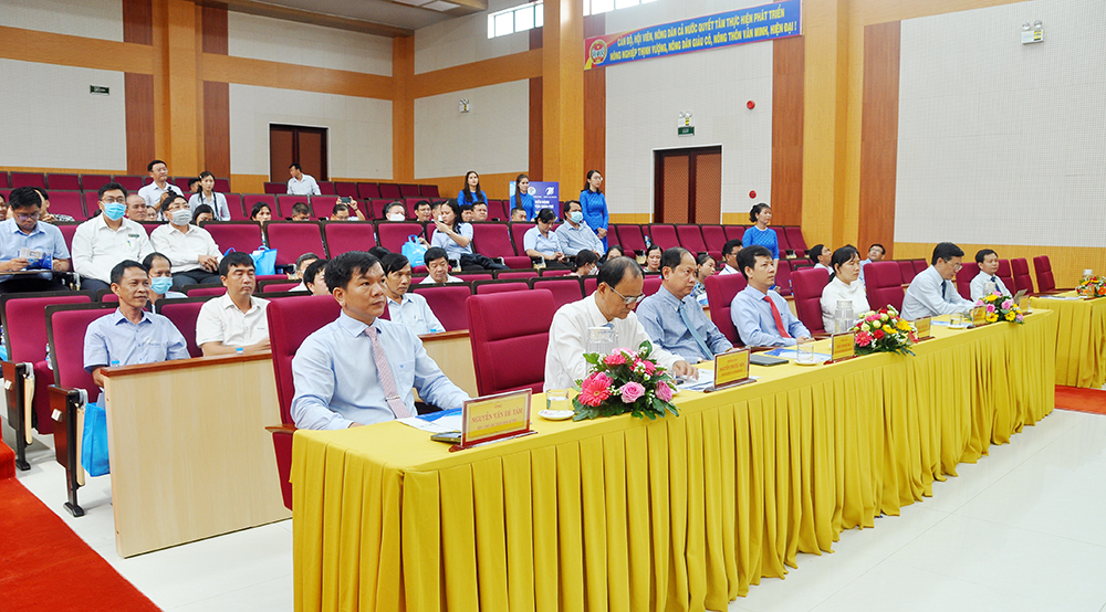 UBND huyện Châu Phú ra mắt Trung tâm Điều hành thông minh