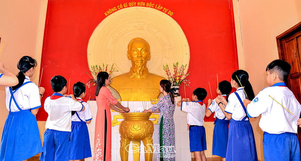 Cà Mau: Tháng 5, thổn thức nhớ Người