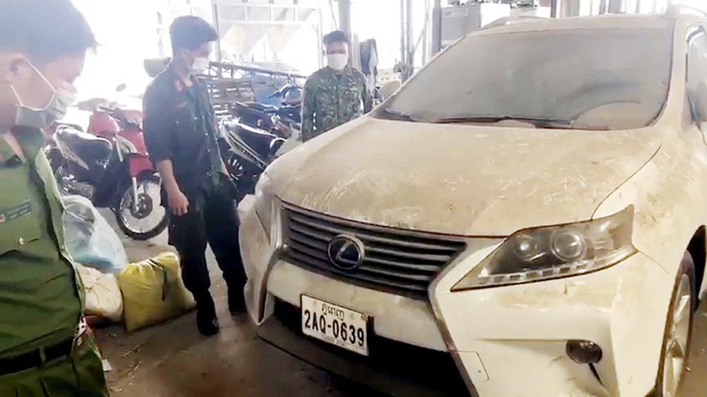 An Giang: Phát hiện ôtô Lexus nghi vấn nhập lậu