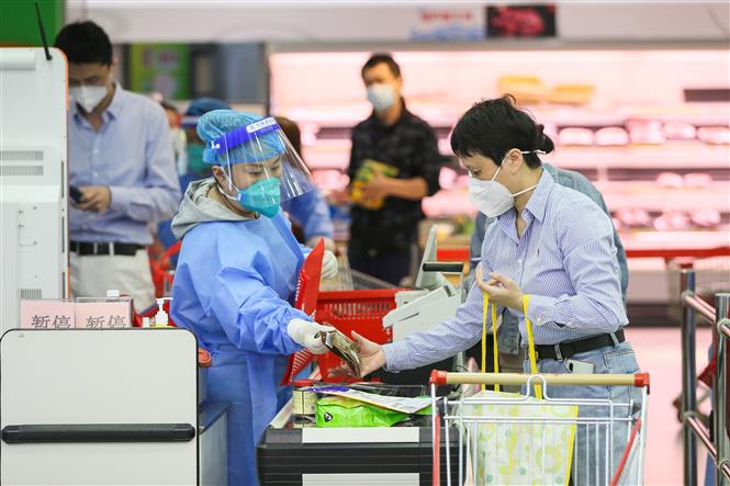 COVID-19 tới 6 giờ sáng 23/5: Thế giới trên 400 ca tử vong; Trung Quốc nới lỏng các biện pháp phòng chống dịch