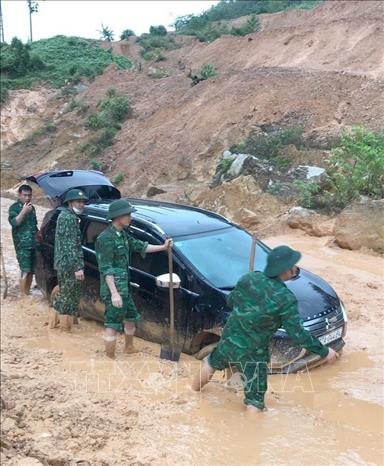 Điện Biên: Liên tiếp xảy ra sạt lở đất, đá, Quốc lộ 279 ách tắc cục bộ