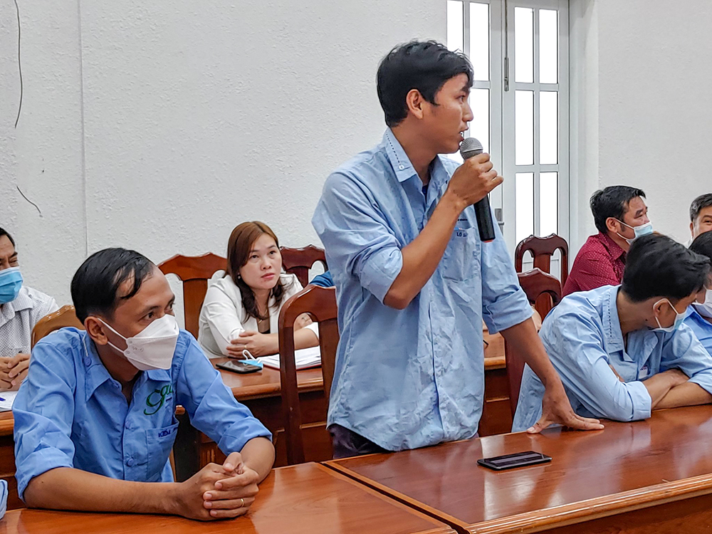 Liên đoàn Lao động huyện Phú Tân tổ chức đối thoại giữa lãnh đạo huyện với người lao động