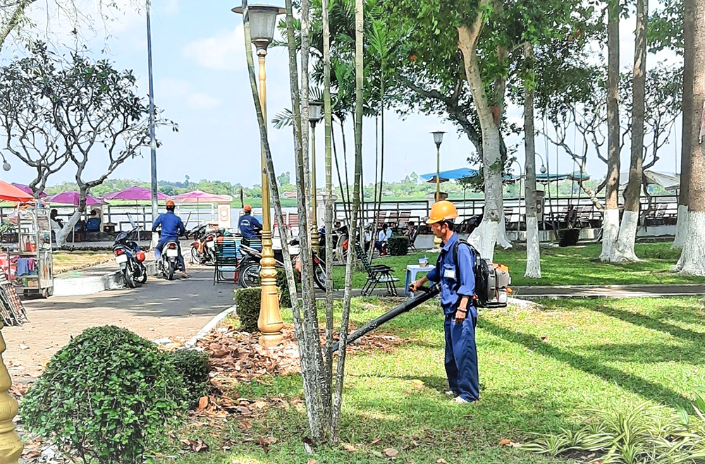 Góp sức vì thành phố quê hương Bác Tôn “Xanh - Sạch - Đẹp - Trật tự - An toàn”