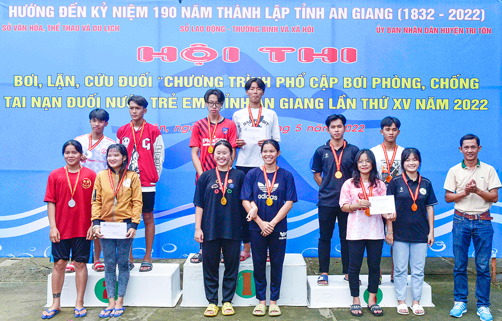 Huyện Tri Tôn đoạt hạng nhất Hội thi bơi, lặn, cứu đuối tỉnh An Giang lần thứ XV/2022
