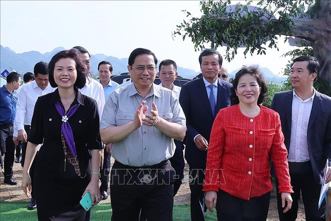 Thủ tướng Phạm Minh Chính dự lễ khởi công tổ hợp Thiên đường sữa Mộc Châu