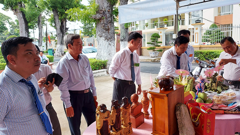 Hội Nông dân huyện Chợ Mới tổ chức hội thi, trưng bày sản phẩm nông nghiệp an toàn tiêu biểu lần thứ V/2022