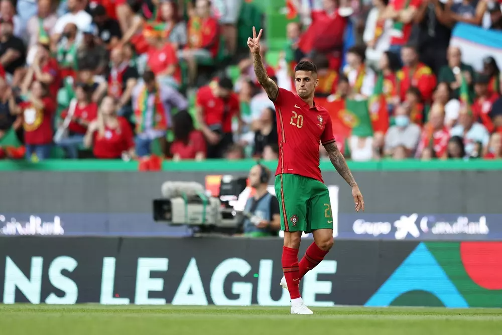 Ronaldo im tiếng, Bồ Đào Nha vẫn thắng nhàn CH Séc