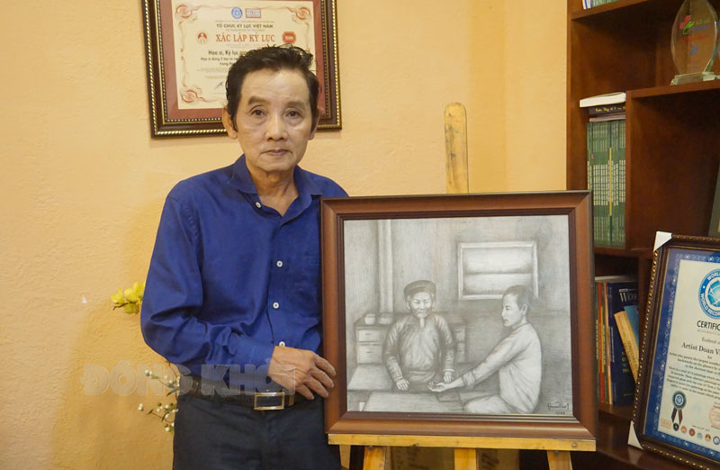 Đoàn Việt Tiến được biết đến như là một họa sĩ tài ba và nổi tiếng trong làng họa sĩ Việt Nam. Bộ sưu tập tranh của ông không chỉ đơn thuần là những bức tranh tuyệt đẹp, mà còn là một tác phẩm nghệ thuật tinh tế, truyền cảm hứng và sức sống. Cùng xem để khám phá và hiểu rõ hơn về nghệ thuật họa sĩ Đoàn Việt Tiến.