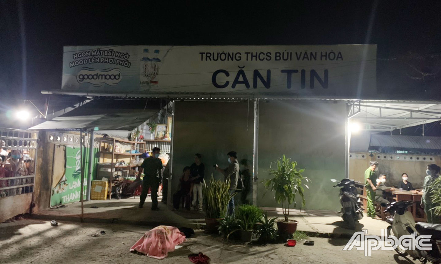 Tiền Giang: Điều tra nguyên nhân một phụ nữ tử vong tại căn tin trường học