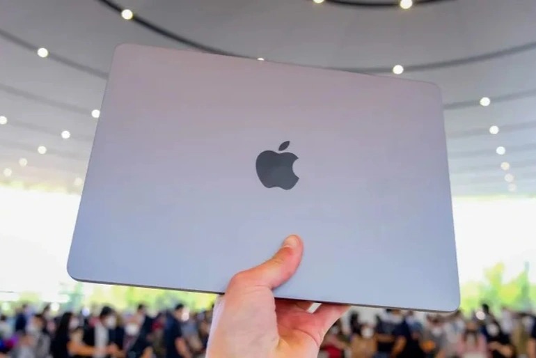 Apple đang "đe dọa" Microsoft