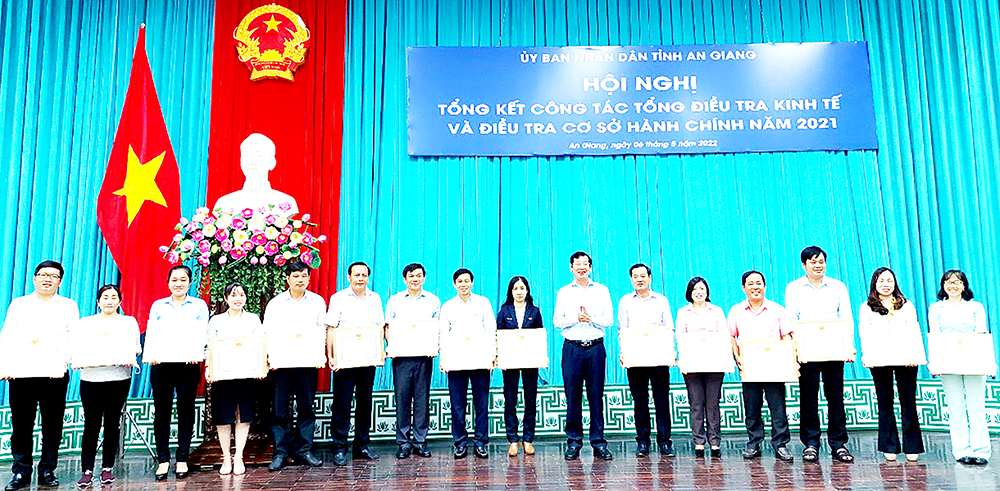 Kết quả tổng điều tra kinh tế và cơ sở hành chính