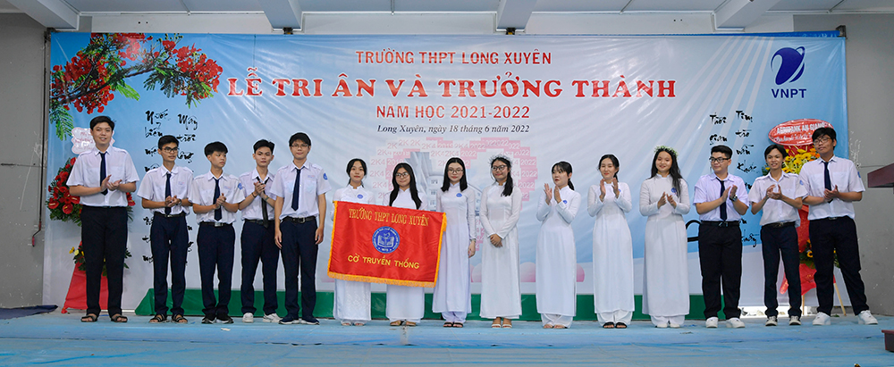 Nụ cười tuổi 18