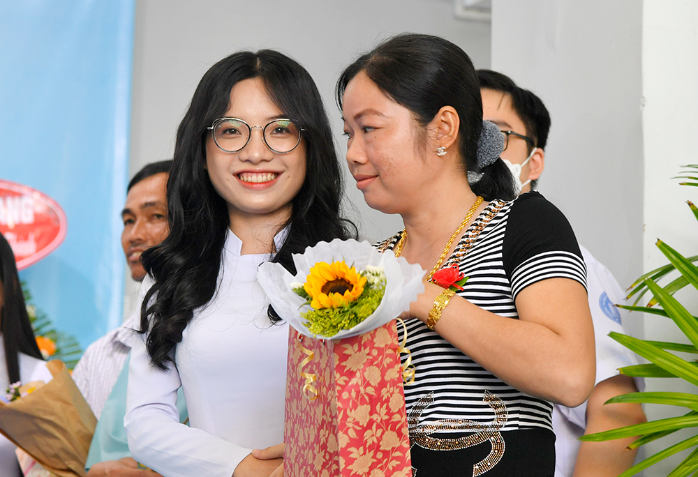 Nụ cười tuổi 18
